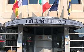 Hr Hotel